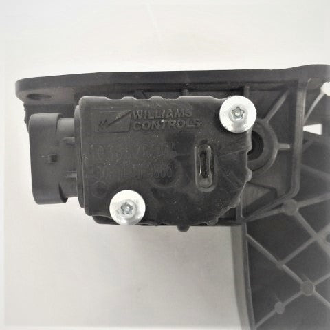 Used Freightliner Accelerator/Throttle Pedal - P/N  A01-33821-001 (6612770783318)