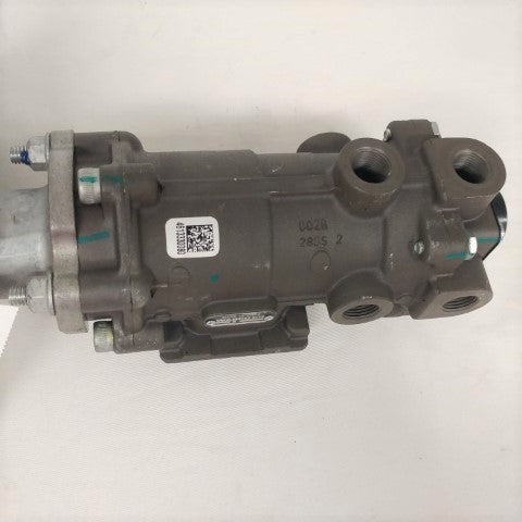 Missing Connector Meritor Stoke, Valve Foot Brake Assy - P/N: A12-28393-000 (6615601741910)