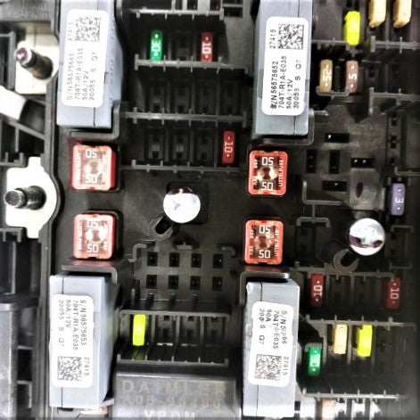 Damaged Freightliner Main Power Module - P/N: A06-95486-000 (4854755852374)