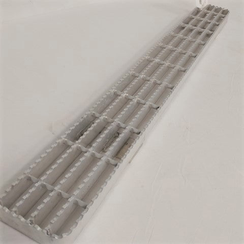 100 Gal Tank Aluminum Step, LH - P/N  22-60514-010 (6636223529046)