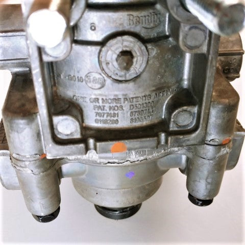 Bendix Air Brake Relay Valve - P/N: K126732 (4908824428630)