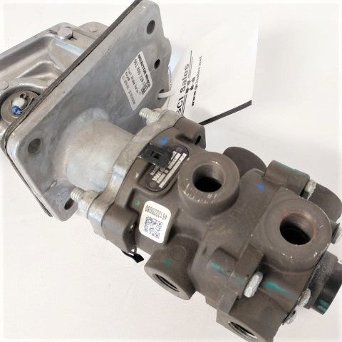 Used Wabco P3 Foot Brake Valve Assembly - P/N  A12-28399-001 (6781491904598)