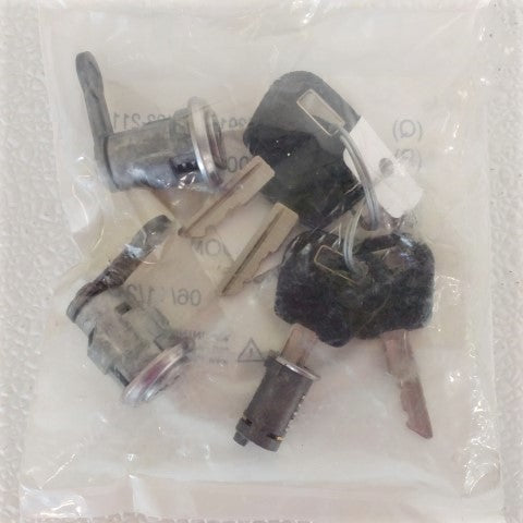 Western Star Cab Ignition Lockset w/ 4 Keys - P/N: A22-73694-000 (6817822212182)