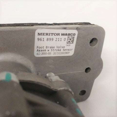 Damaged Wabco Stroke Valve Foot Brake Assy - P/N: A12-28393-000 (6640161488982)