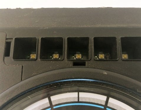 Damaged Freightliner Cascadia P3 Instrument Cluster--Metric--P/N  A06-94186-040 (4187459125334)