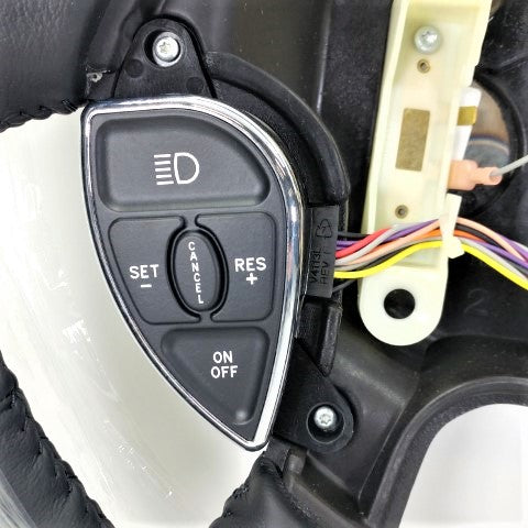 Freightliner 18 IN Smart Steering Wheel - P/N: 14-19761-001 (4932815913046)