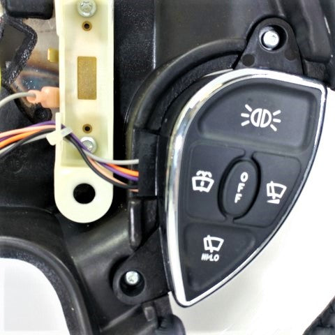 Freightliner 18 IN Smart Steering Wheel - P/N: 14-19761-001 (4932815913046)