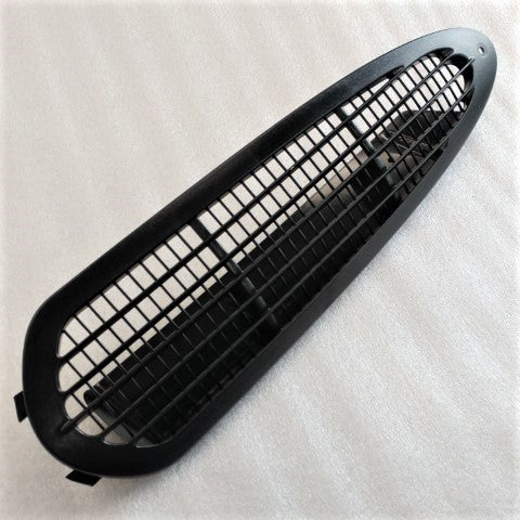 Freightliner M2 Intake Grille - P/N: 17-14809-010 (4937394749526)