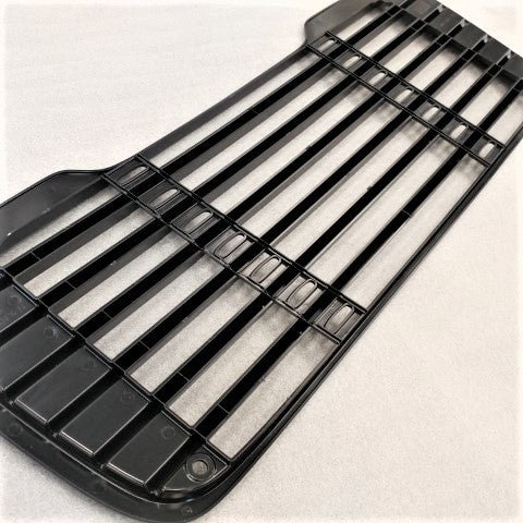 Freightliner M2 106 Radiator Mounted Grille - P/N: 17-14626-006 (4937474834518)