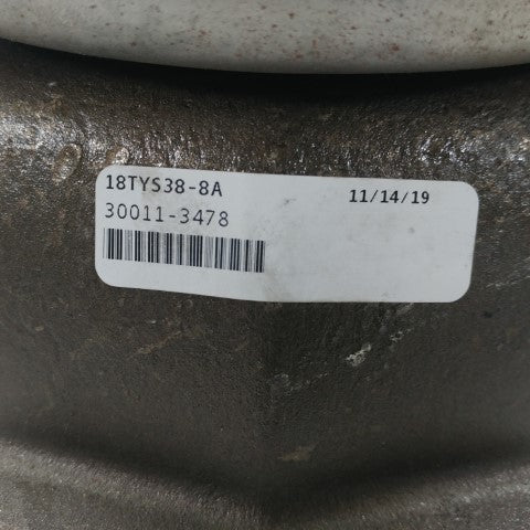 Freightliner 1810 Half End Yoke - P/N: WWS 18TYS38-8A (4947976847446)