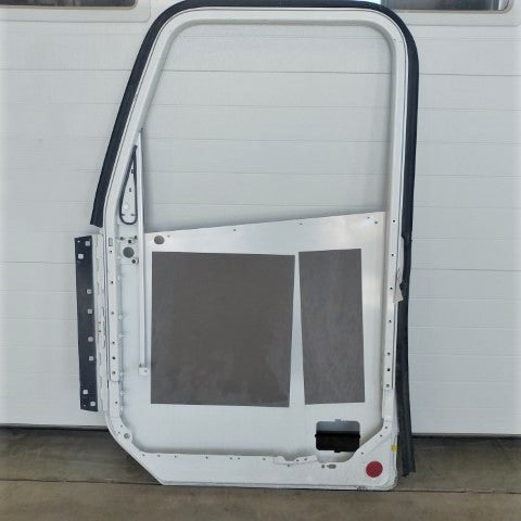 Freightliner Columbia RH Passenger Side Door P/N: 18-62374-040 (4950936748118)