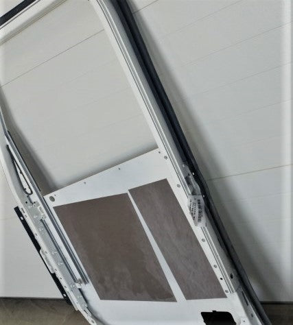 Freightliner Columbia RH Passenger Side Door P/N: 18-62374-040 (4950936748118)