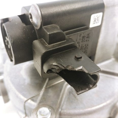 Damaged Wabco ABS Relay Valve - P/N: 976 200 100 0 / 9762001000 (4360496349270)