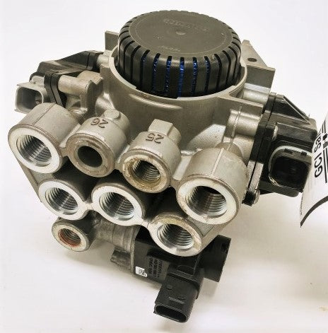 Wabco Anti Lock Braking System-7-Port Tractor ABS Valve - P/N: 9760001070 (4367082651734)