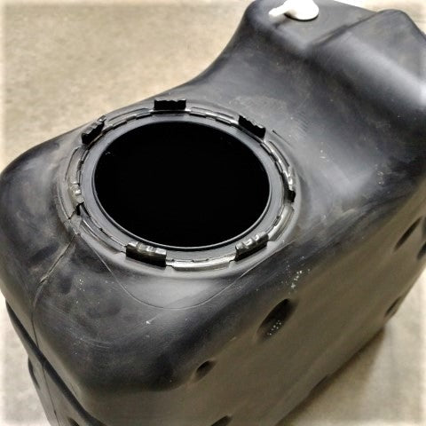 Freightliner 13-Gallon DEF Tank A04-30817-004 (4508141518934)