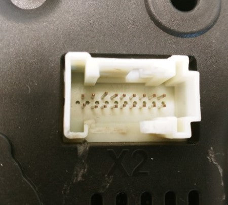 Freightliner 6-Gauge Instrument Cluster-km/h (Some Damage) - P/N  A22-75412-011 (4375335960662)