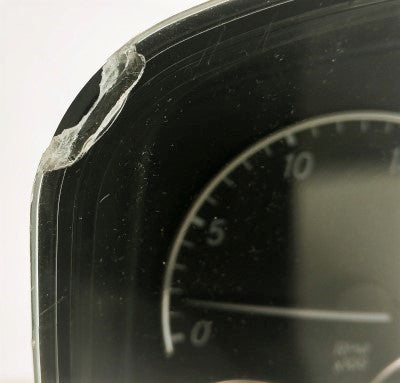 Damaged Freightliner 6-Gauge Instrument Cluster-km/h - P/N: A22-75412-010, 110 (4378350026838)