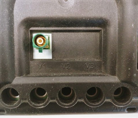 Damaged Freightliner 6-Gauge Instrument Cluster-km/h - P/N: A22-75412-010, 110 (4378350026838)