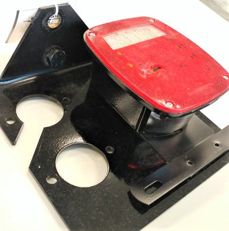 Damaged VSM LED Boxed Tail Lamp w/Mount Light - P/N: 06-84730-000 (4964725948502)