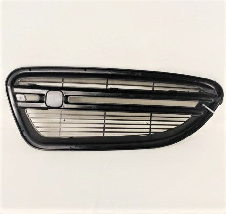 Freightliner Black Hood Mounted Air Intake Grille - P/N: 17-18878-000, A17-19088-000 (8026923237692)