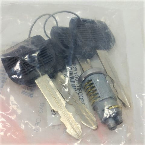 Freightliner 4 Keys, Key Code Lockset - P/N: A22-77318-413 (4993289650262)