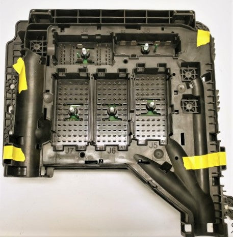 Freightliner Power Distribution Module. VPDM Fuse Panel P/N: A06-90283-000 (4425531588694)