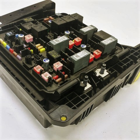 Freightliner Power Distribution Module. VPDM Fuse Panel P/N: A06-90283-000 (4425531588694)