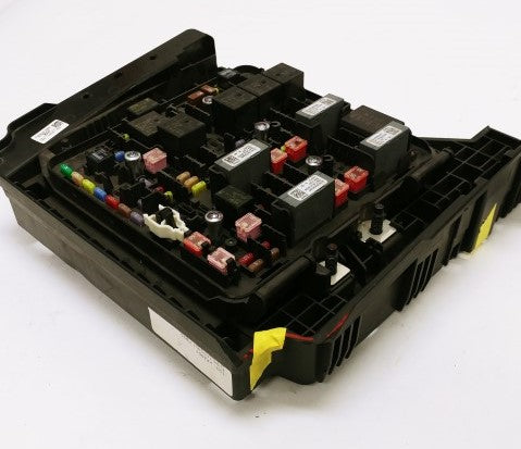 Freightliner Power Distribution Module VPDM Fuse Panel P/N: A06-90283-000. (4425815949398)