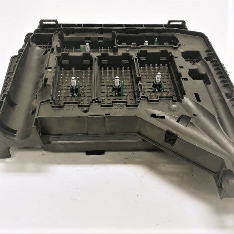 Freightliner Power. Distribution Module VPDM Fuse Panel P/N: A06-90283-000 (4425894559830)