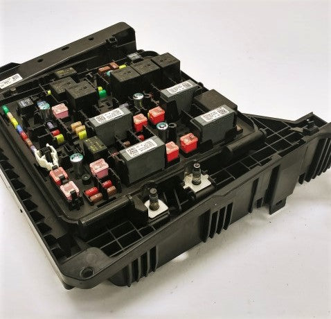 .Freightliner Power Distribution Module VPDM Fuse Panel P/N: A06-90283-000 (4427840880726)