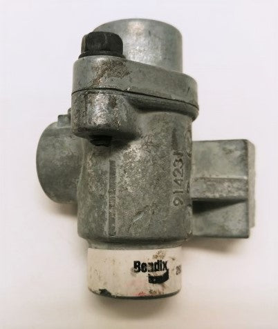 Damaged Bendix Double Check Air Valve - P/N  283321 (4428226723926)