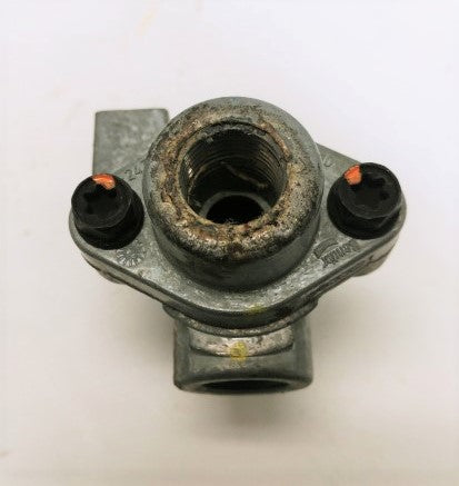 Damaged Bendix Double Check Air Valve - P/N  283321 (4428226723926)