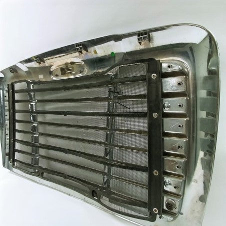 Freightliner Cascadia P3 OEM Chrome Grill Panel - P/N: 17-16026-002 (4442872381526)