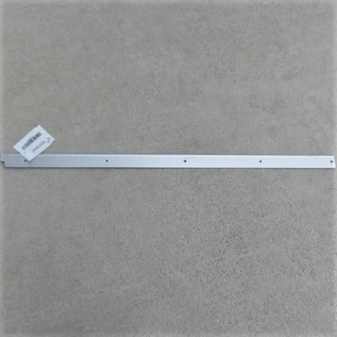 Freightliner Floor Covering Molding - P/N: 18-68135-001 (4990533337174)