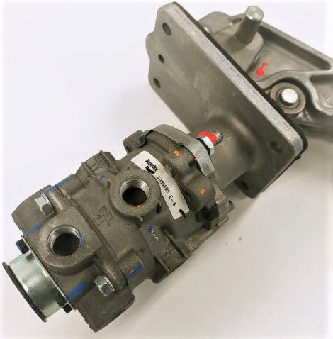 Freightliner P3 Valve Brake Pedal - P/N: A12-25657-000, A12-28399-001 (4475624620118)