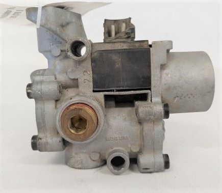 Damaged Wabco Modulator Valve - P/N: 472 195 078 0 (6633746956374)