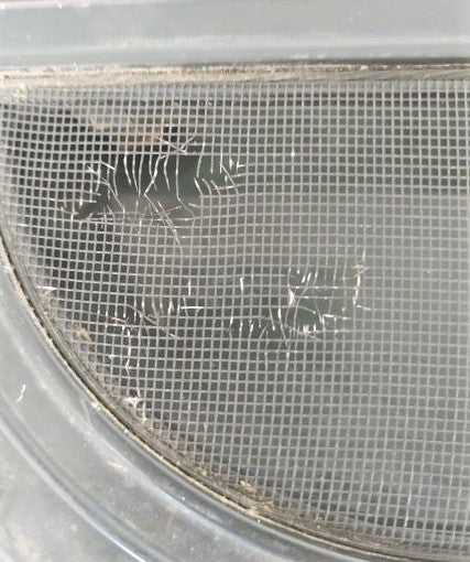 Damaged Freightliner LH Side Window Air Vent - P/N: A18-35402-000 (6656737902678)