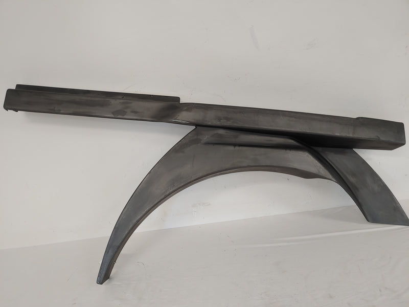 Damaged Freightliner Argosy Upper RH Fascia Body Step - P/N  17-19011-000 (6787509125206)
