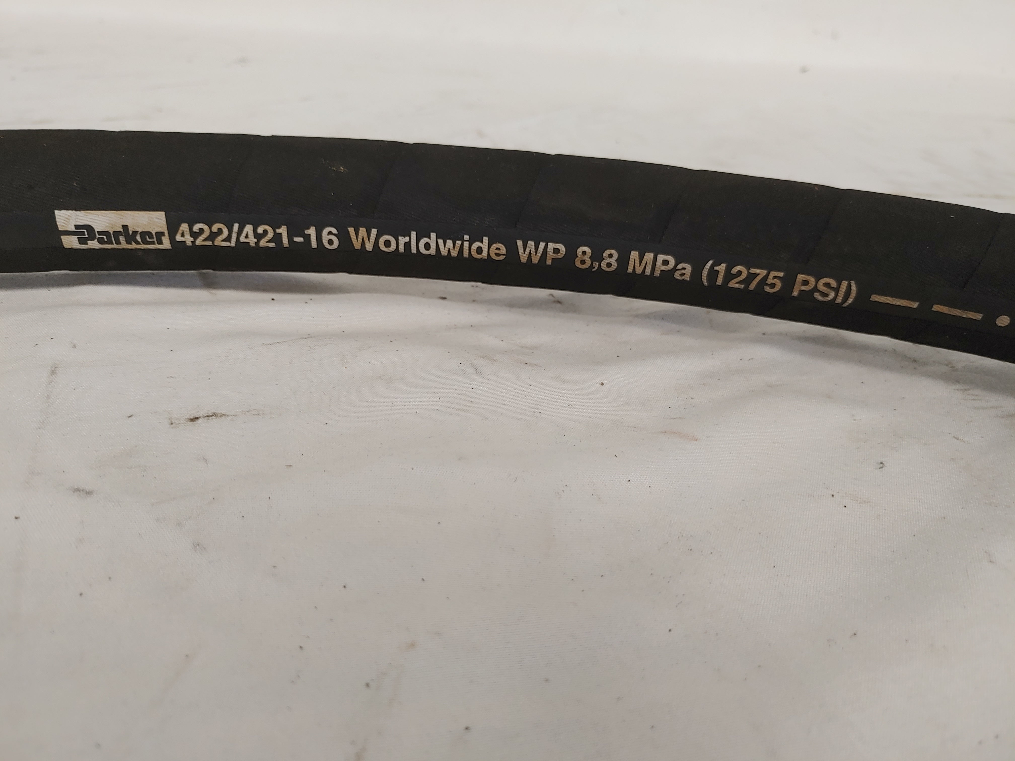 Parker 37" 422/421-16 1" ID Hose w/ 1" Rigid Male & 1" Swivel Male Fittings (6788402872406)