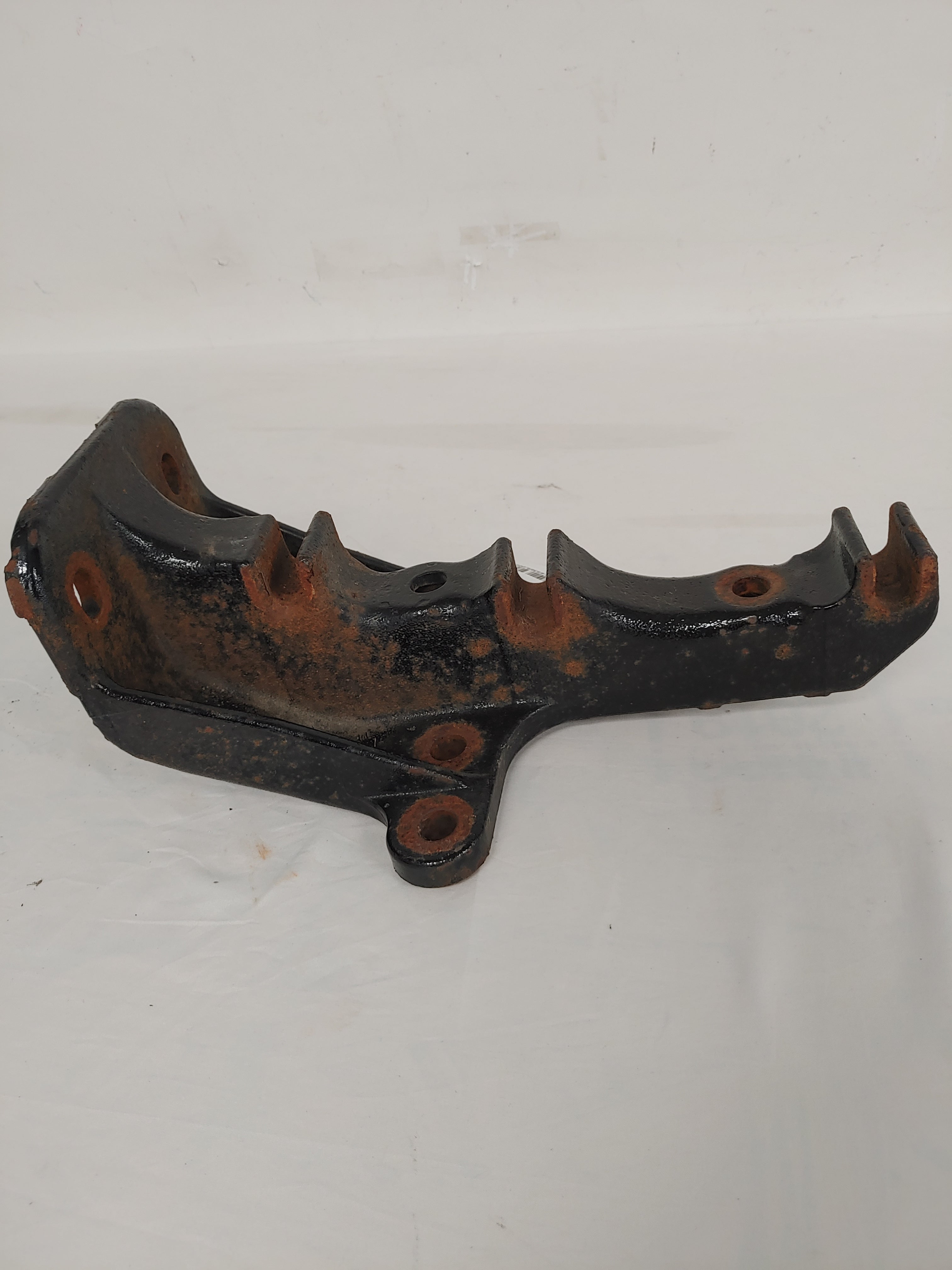 Used Freightliner Cascadia P3 Cab Support w/ Underslung - P/N  R18-65369-000 (6792932851798)