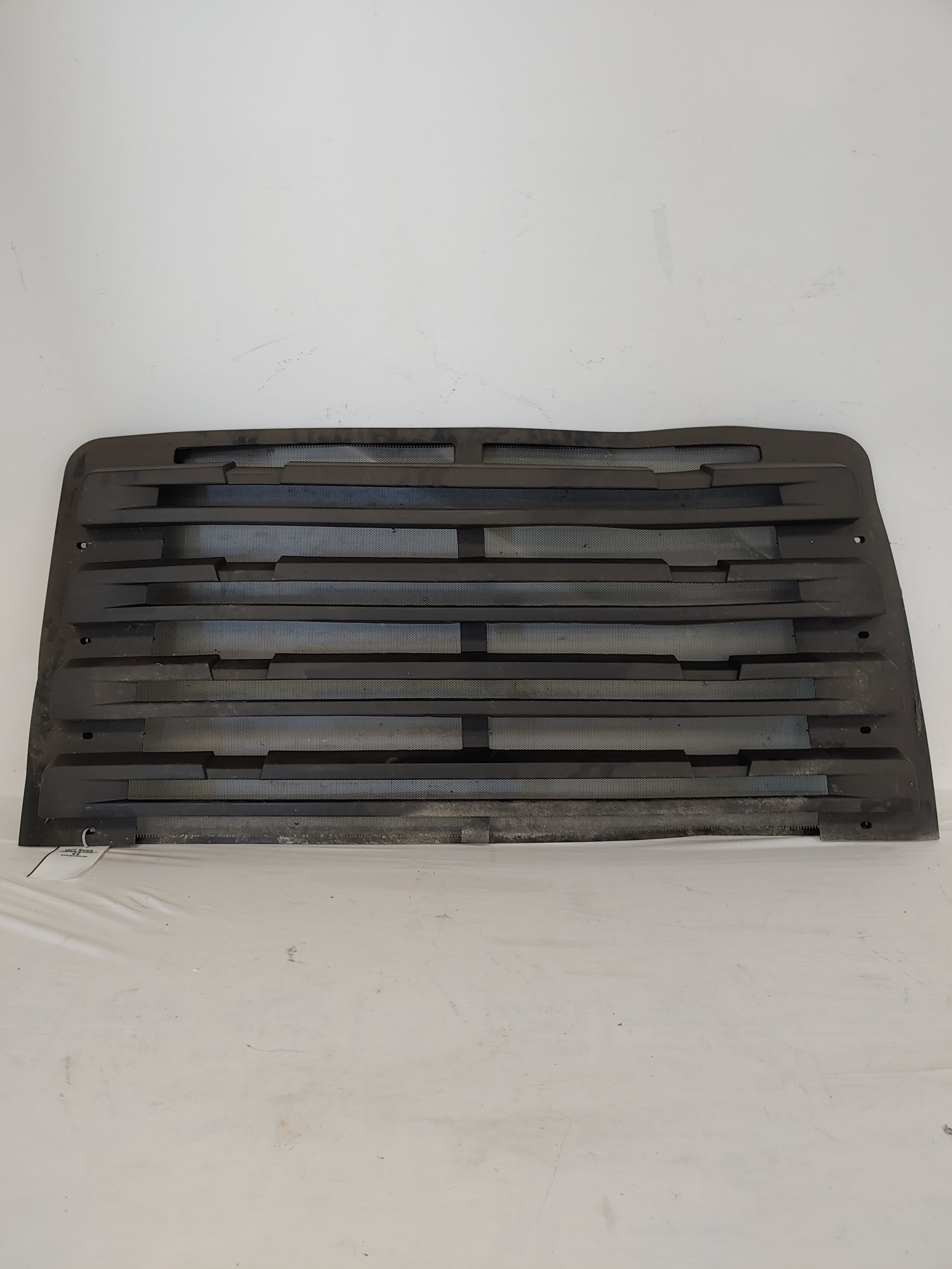 Damaged Freightliner Radiator Mounted FFE Grill w/ Screen - P/N A17-18928-004 (6789613355094)