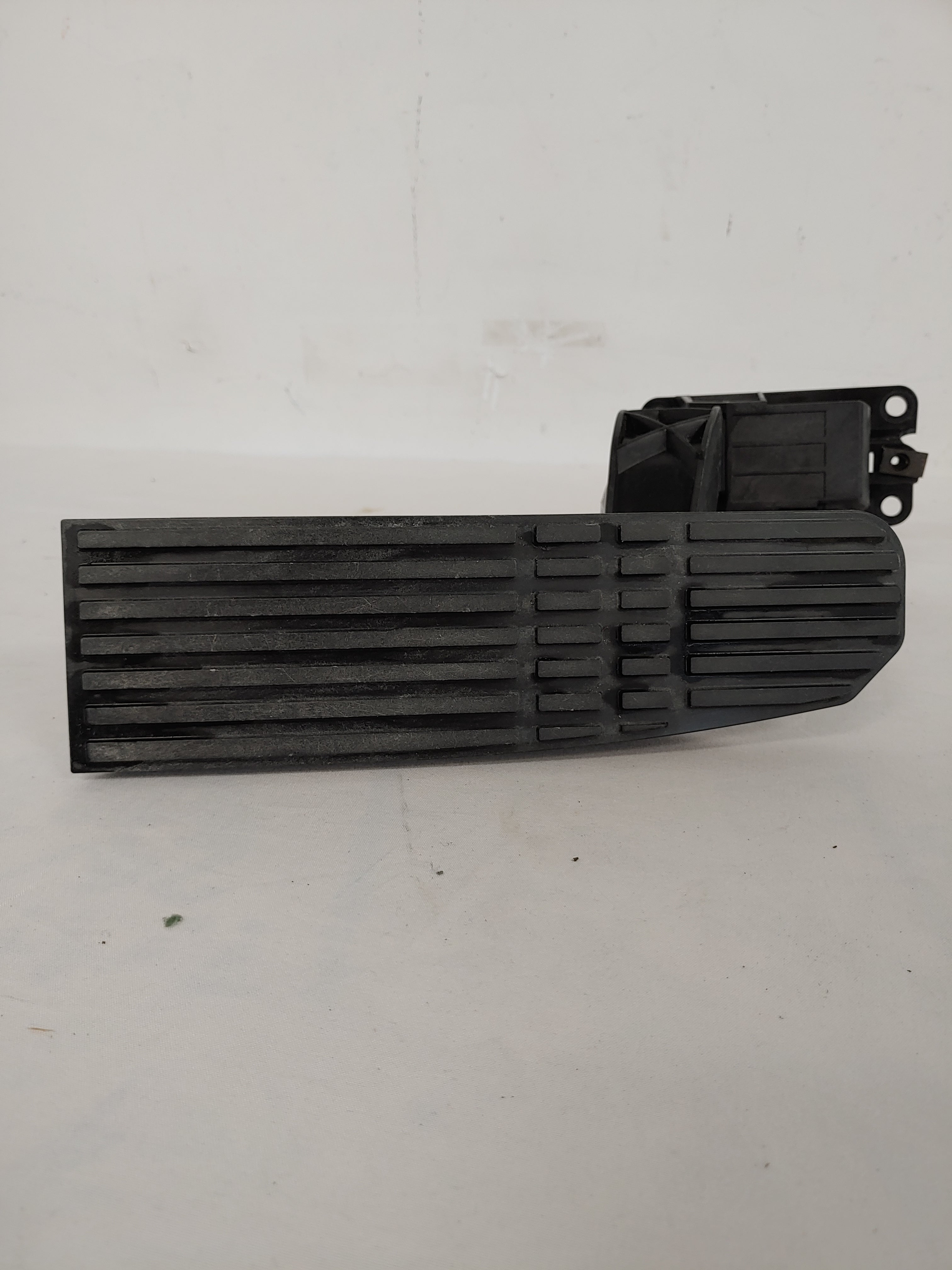 Freightliner DDEC Accelerator Pedal - P/N: A01-32622-000 (8229085610300)