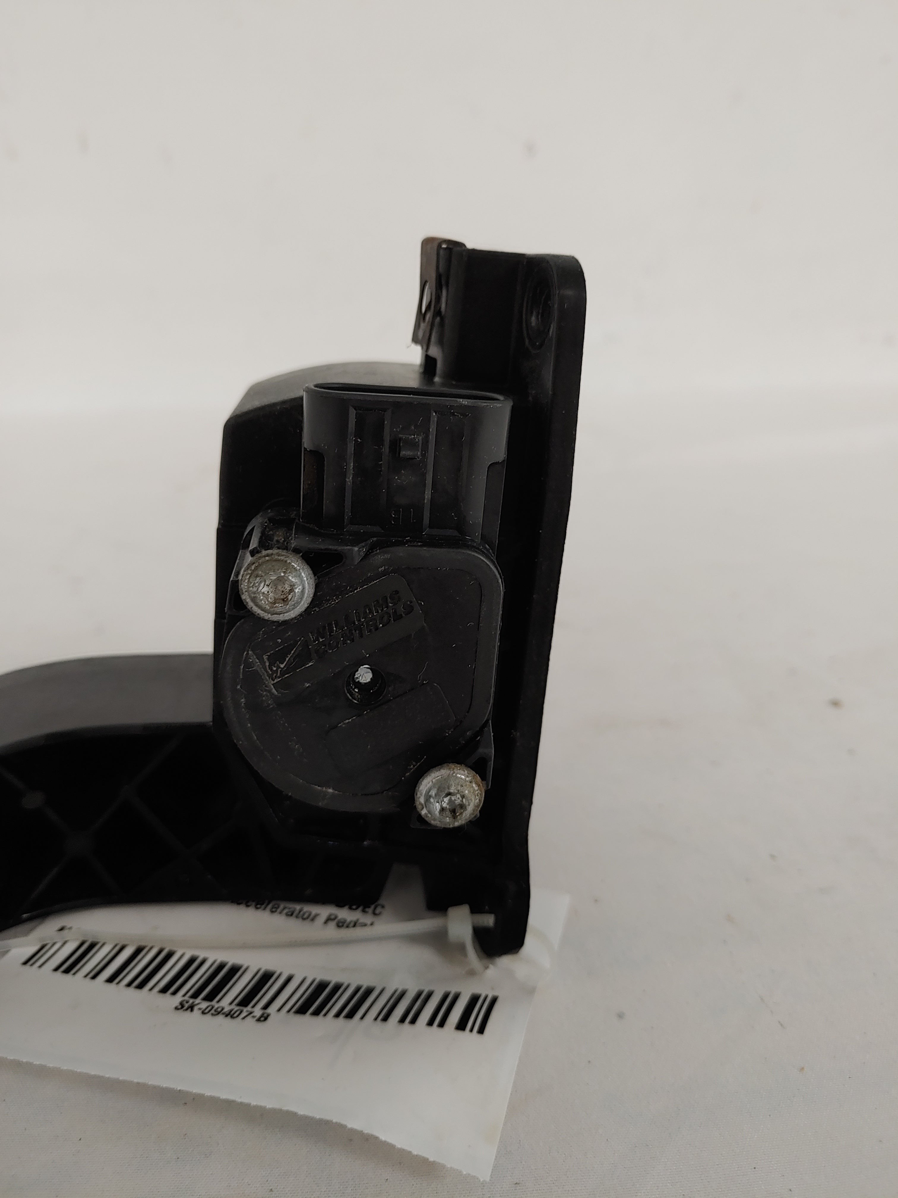 Freightliner DDEC Accelerator Pedal - P/N: A01-32622-000 (8229085610300)