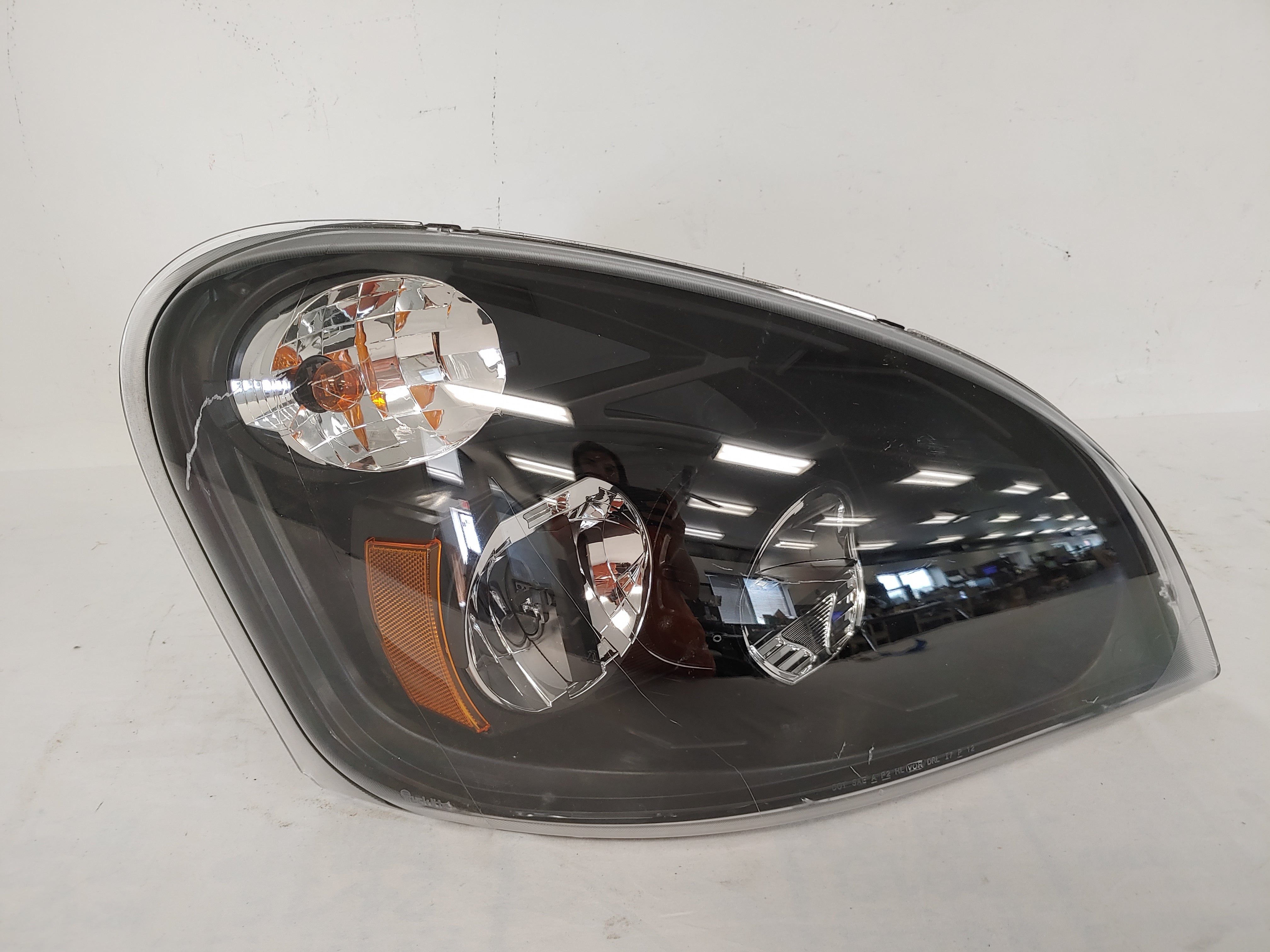 Used Freightliner Cascadia RH LED Headlamp - P/N: TL  27600CA, A66-10064-001 (6797609107542)