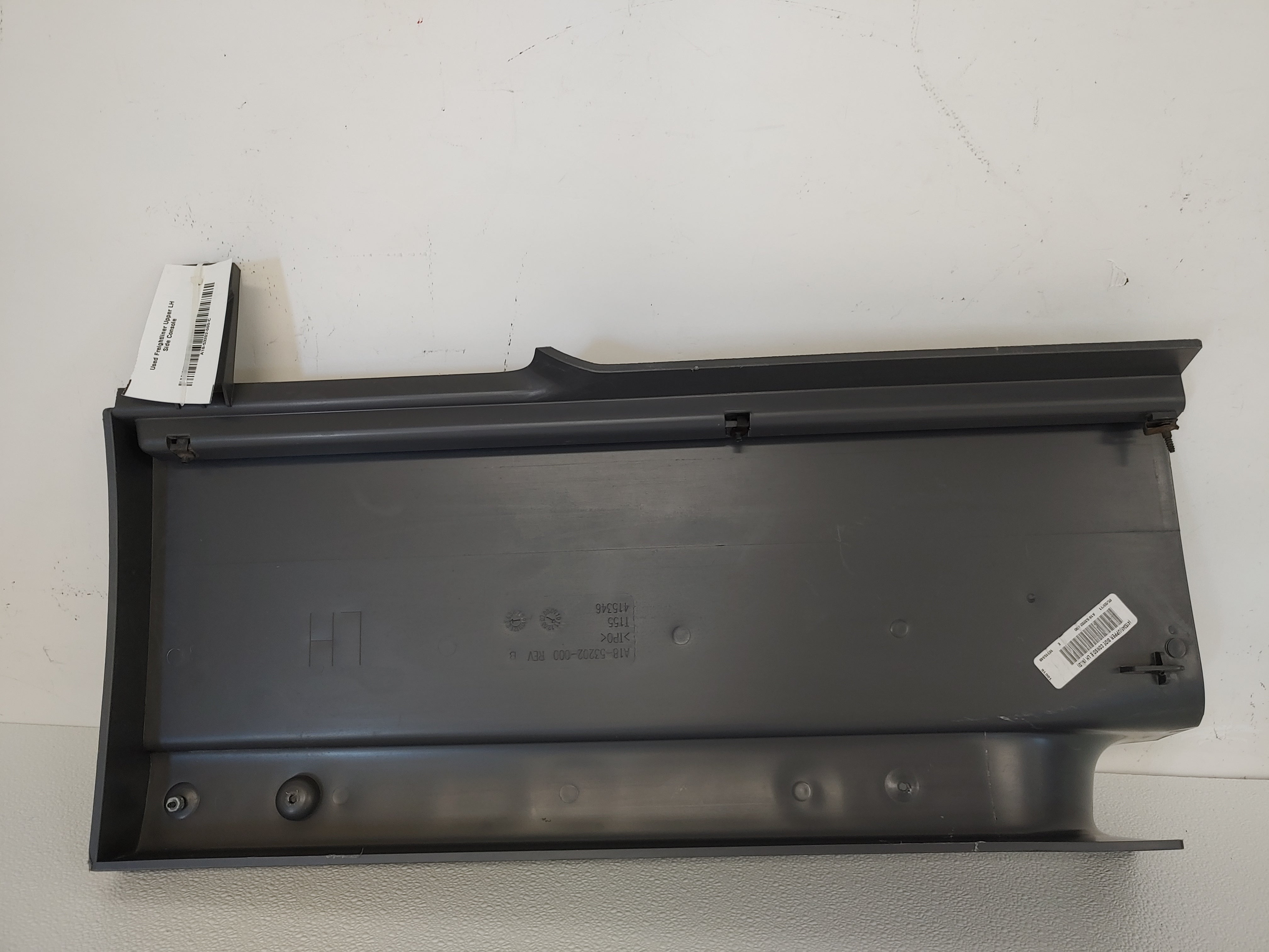 Used Freightliner Upper LH Side Console - P/N: A18-53202-000 (6802935808086)