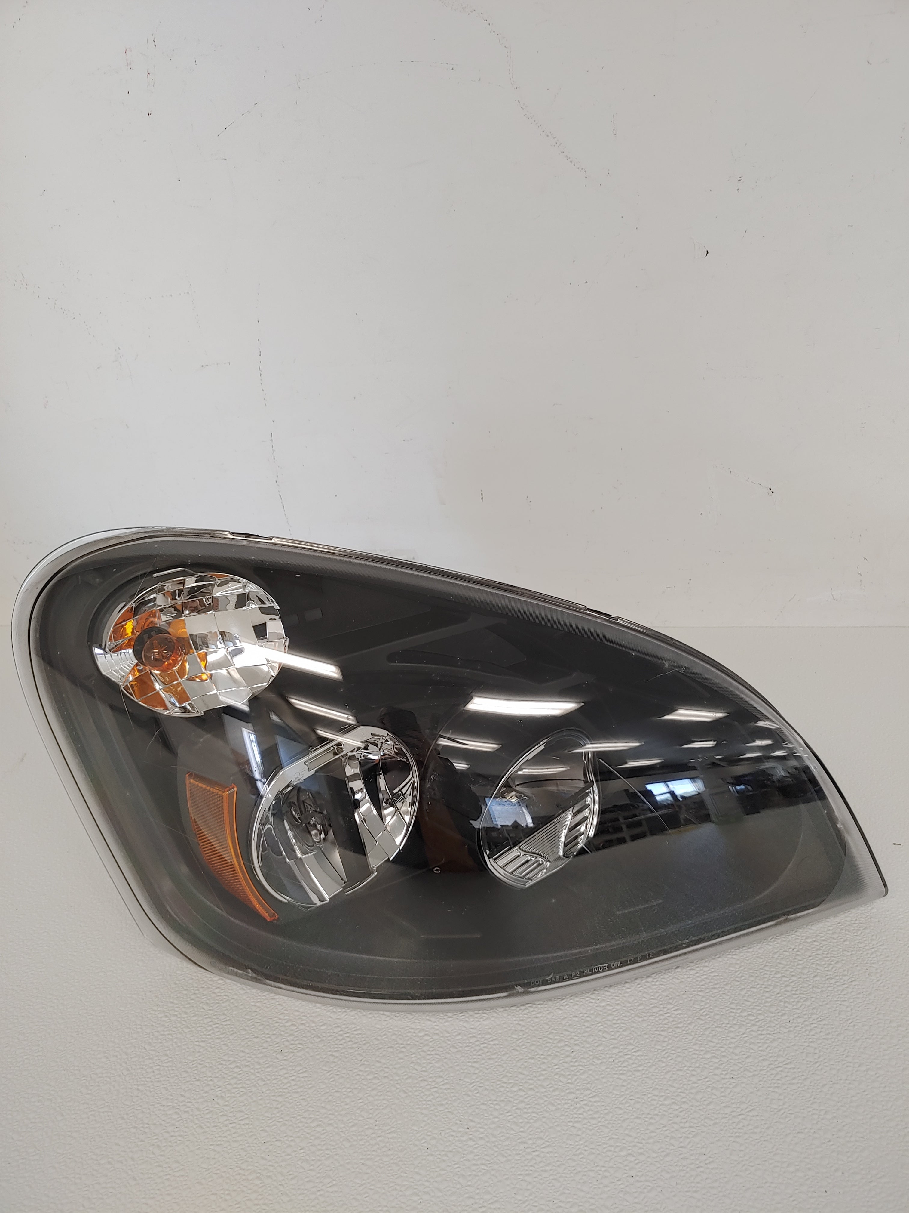 Used Freightliner P3 RH LED SAE Headlamp - P/N: A66-06166-001 (6802389303382)