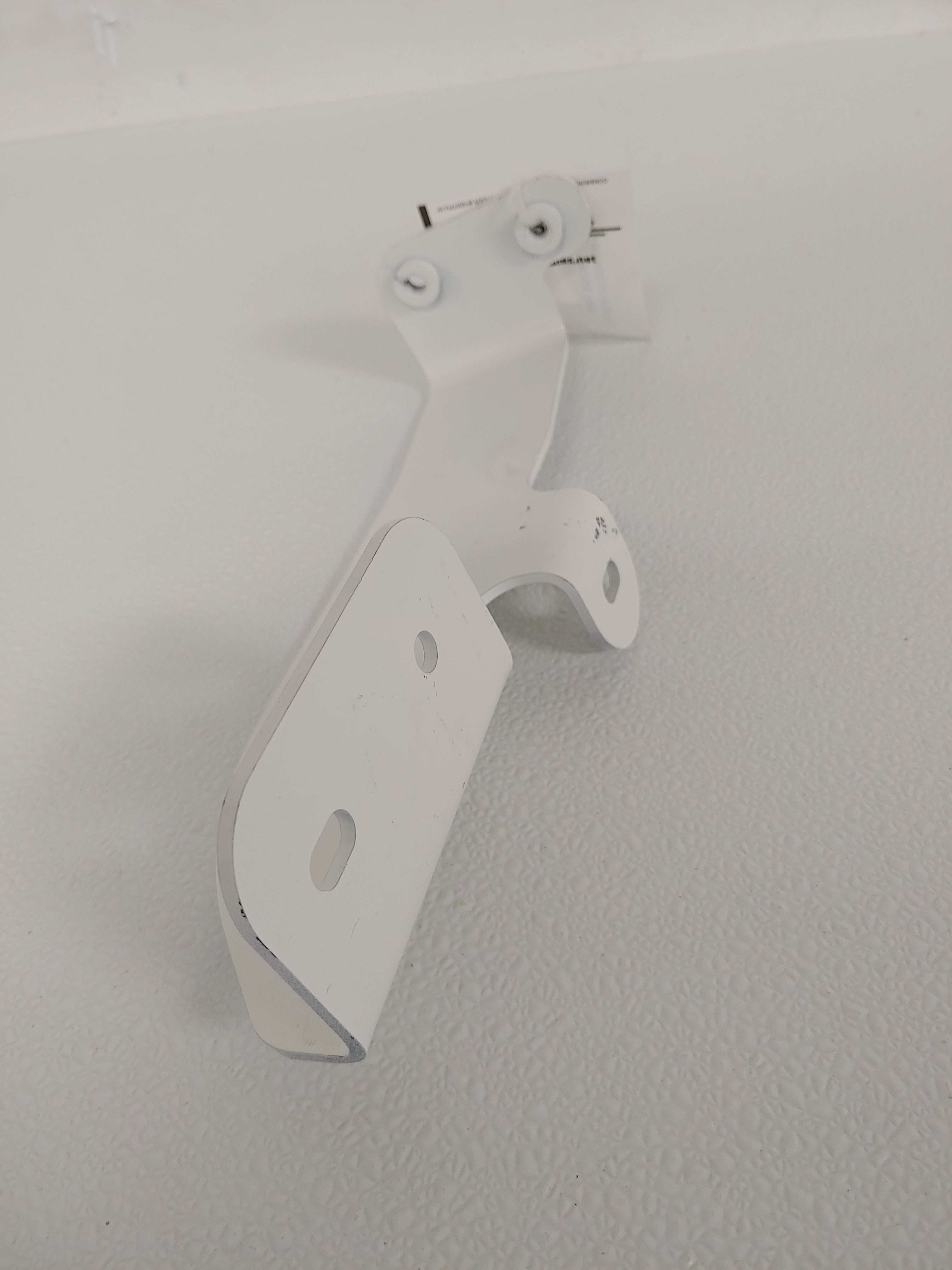 Freightliner RH Extended Fairing Bracket - P/N: A22-72221-001 (6805177303126)