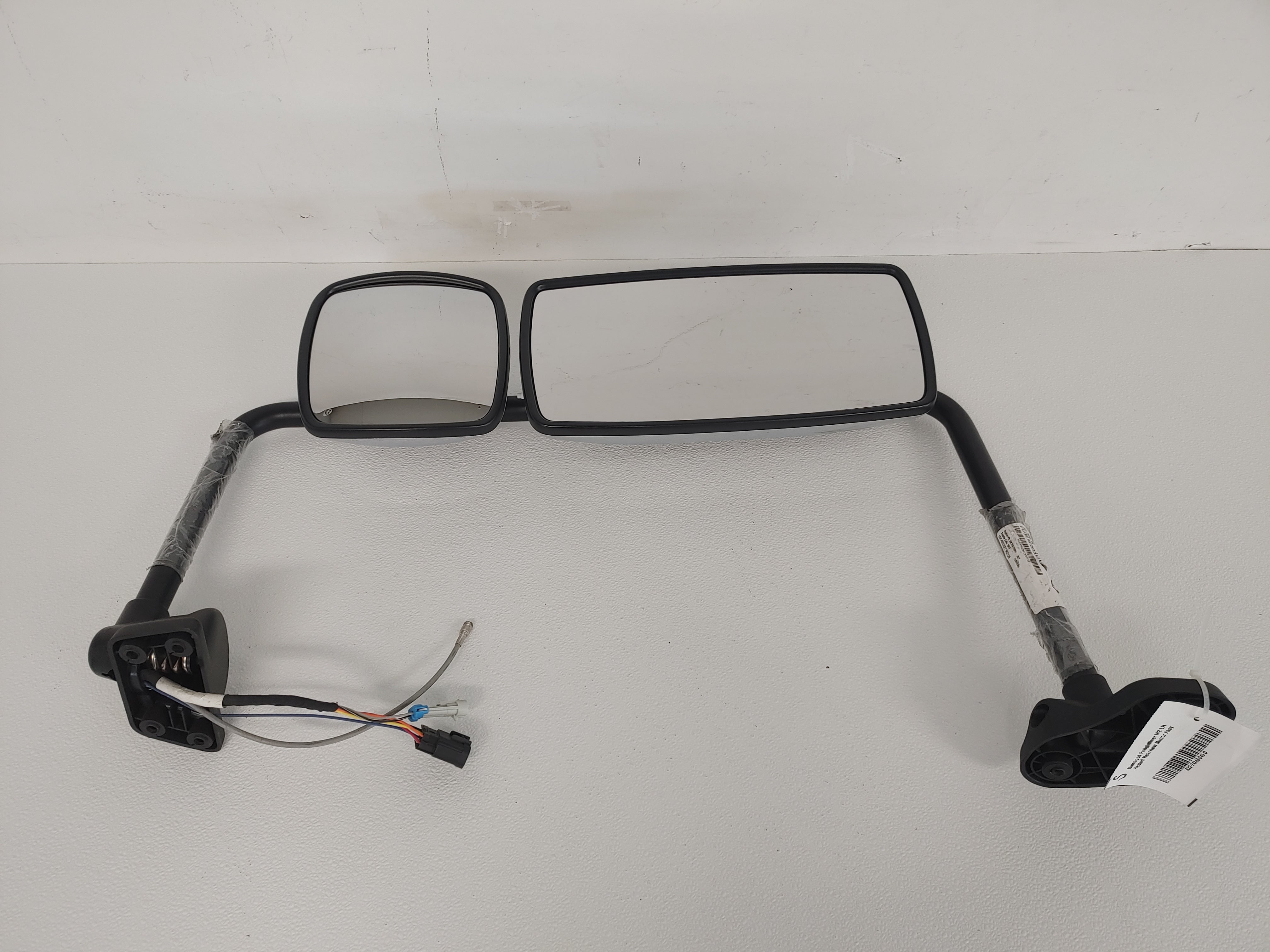 Damaged Freightliner M2 LH Heated Rearview Mirror Assy - P/N  A22-74243-049 (8109083361596)