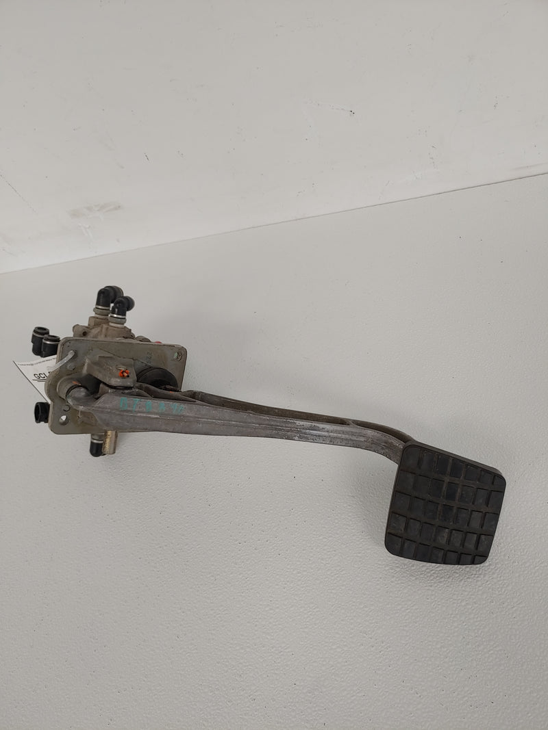 Used Freightliner Front Brake Pedal  Plus Plunger - P/N  A12-19510-003 (8116255326524)