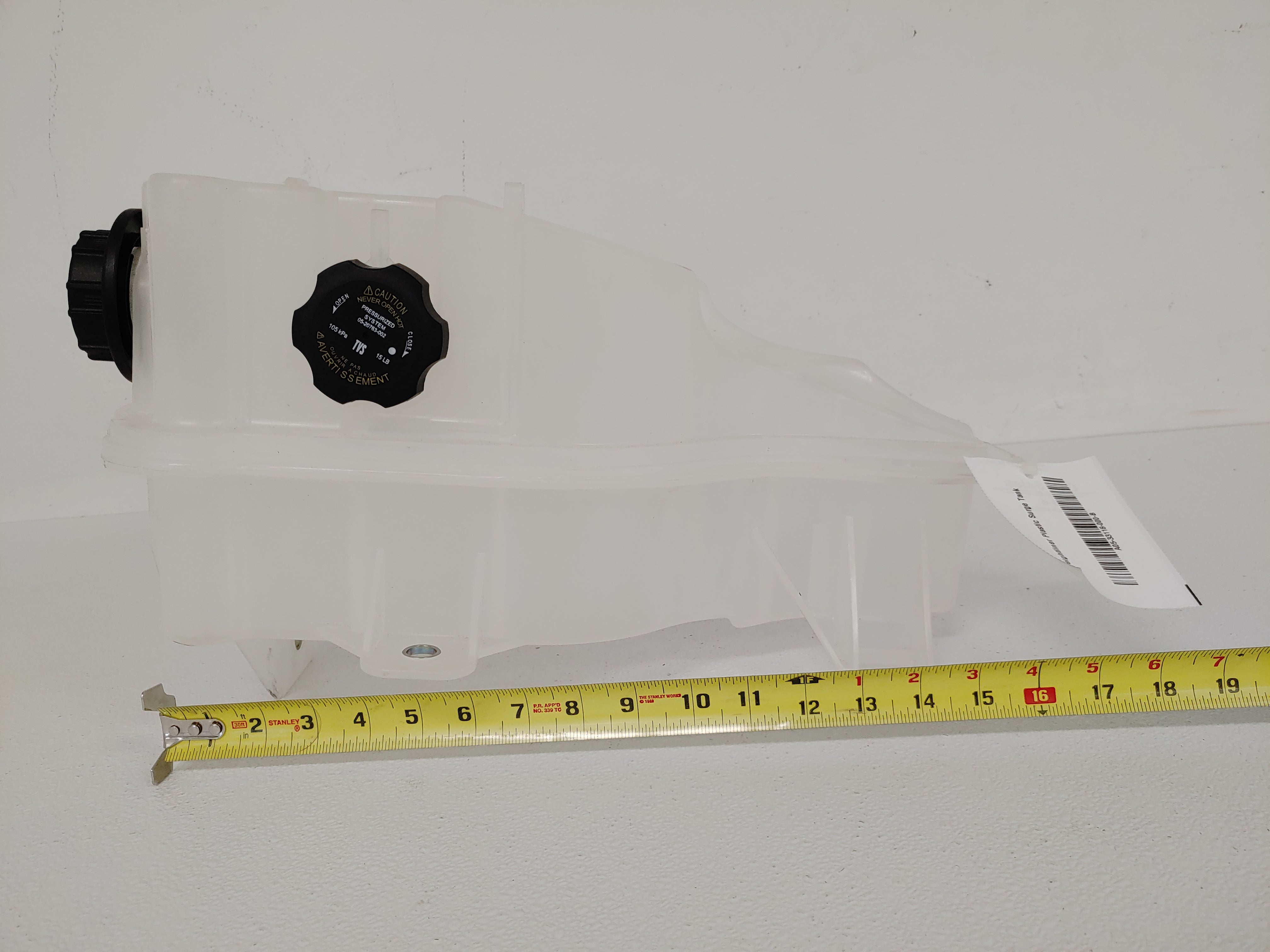 Freightliner Plastic Surge Tank - P/N: A05-33118-000 (6809105334358)